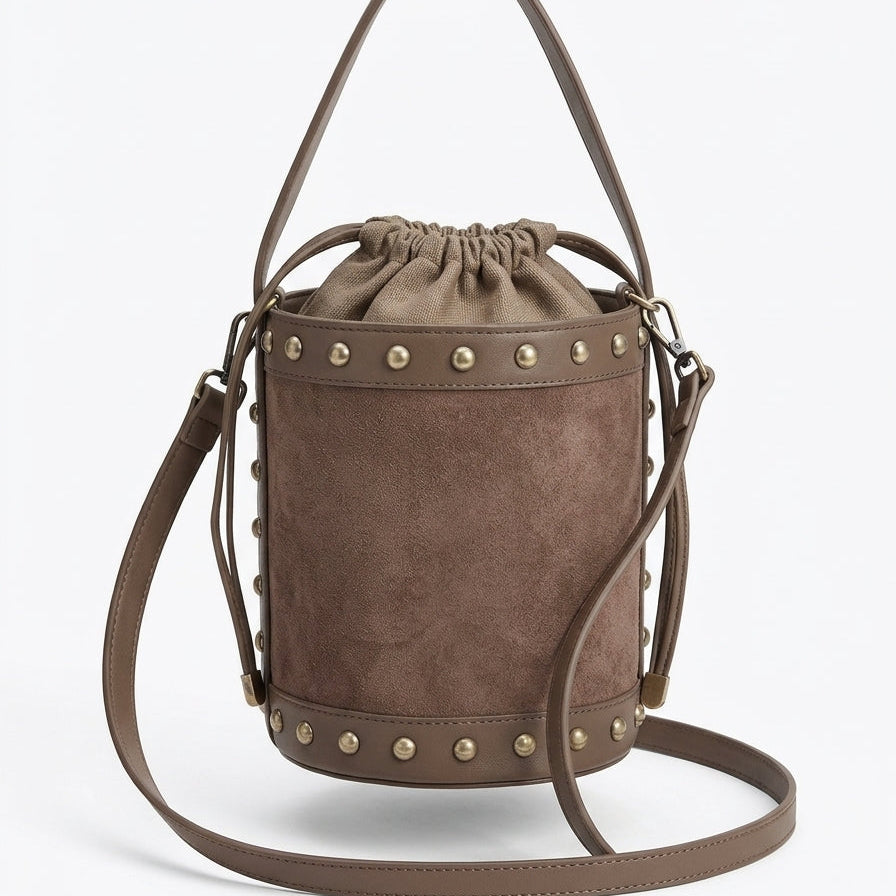 Mala com tachas