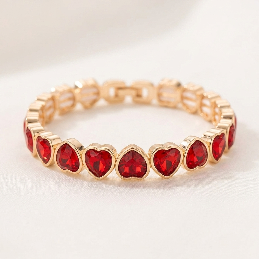 Pulseira Dourada com Corações
