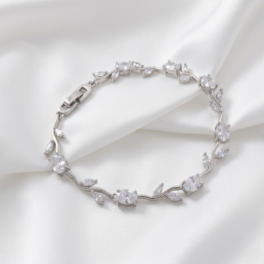 Pulseira Prateada com Zircónias Brilhantes